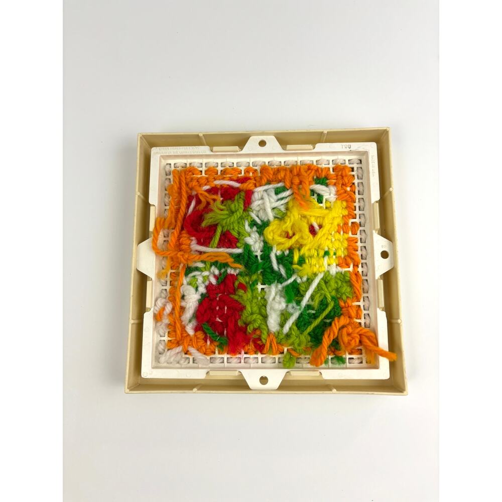 Vintage 1970s Latch Hook Strawberry Art Finished Framed‎ - Picture 2 of 7